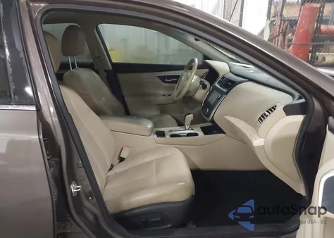 2016 Nissan Altima 2.5 z USA, uszkodzony, nr VIN 1N4AL3AP4GC145811